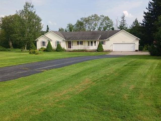House for sale in Cranesville, Erie County