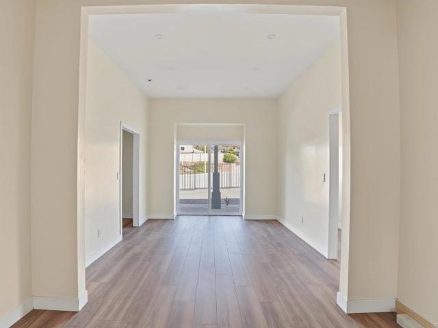 House for sale in Riverview Farms, Winter Gardens