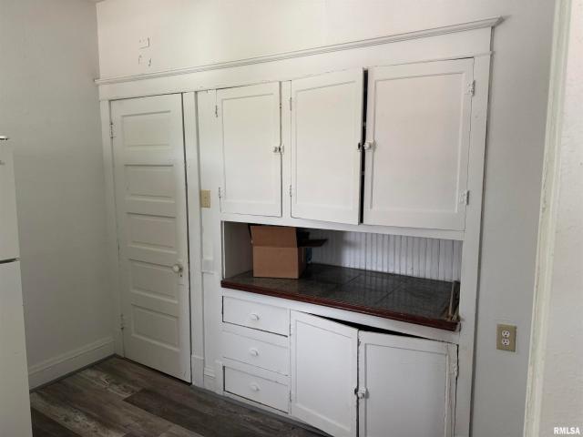 House for sale in Peru, Illinois