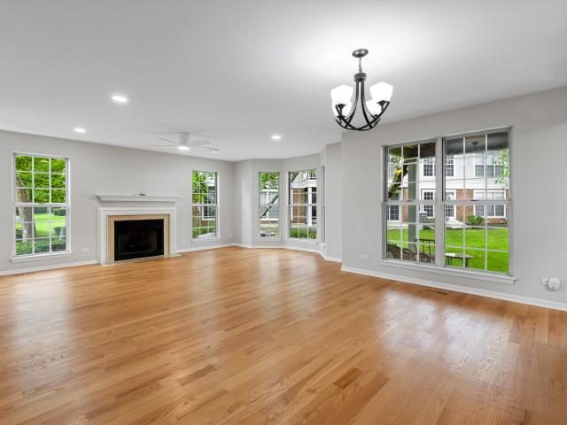Condo for sale in Vernon Hills, Lake County
