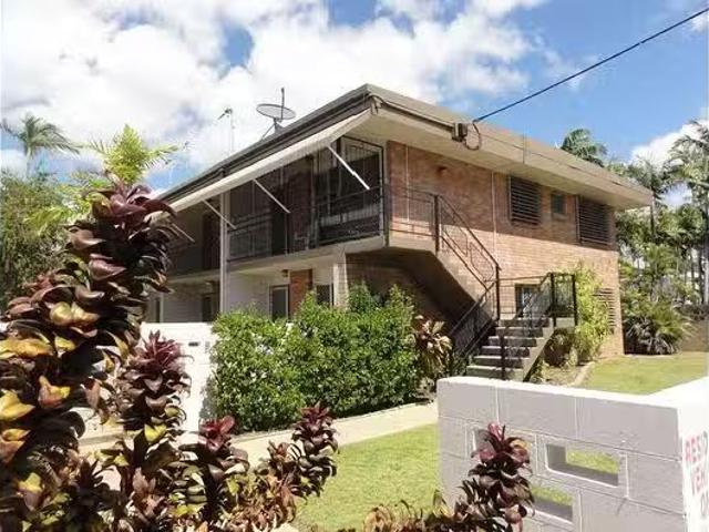 Apartment for rent in Hyde Park, Queensland