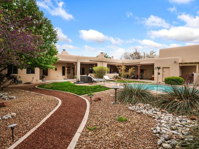 House for sale in Bernalillo, New Mexico