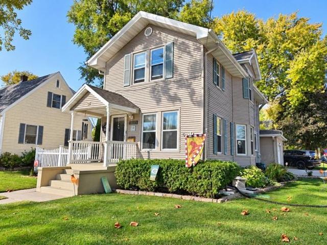 House for sale in Oshkosh, Winnebago County