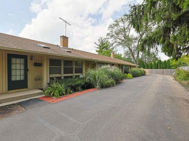 Condo for sale in Libertyville, Illinois