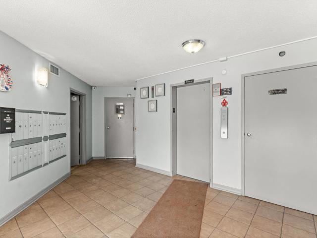 Condo for sale in Westmont, Illinois