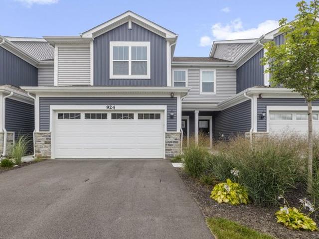 Townhouse for sale in West Dundee, Kane County