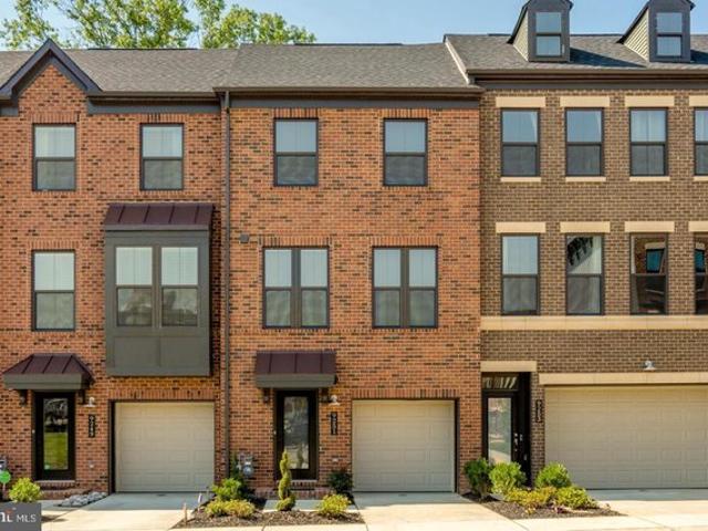 Townhouse for sale in Virginia