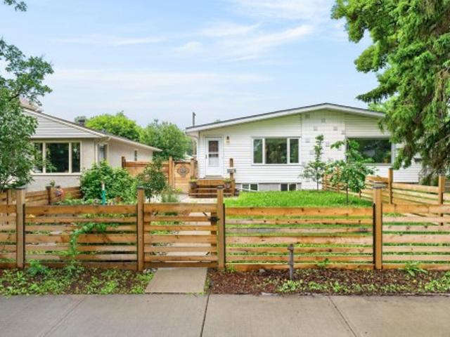 House for sale in Wedgewood, Alberta