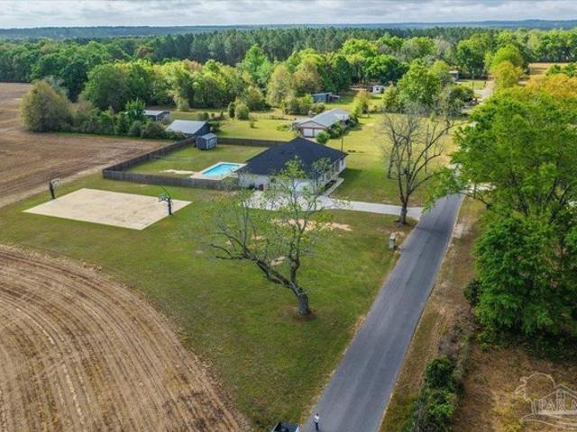 House for sale in Pace, Florida
