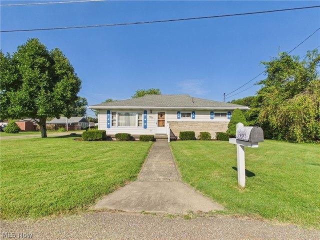 House for sale in Belpre, Washington County
