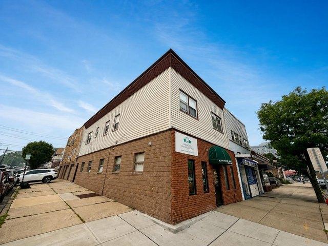 Condo for sale in Hudson, New Jersey
