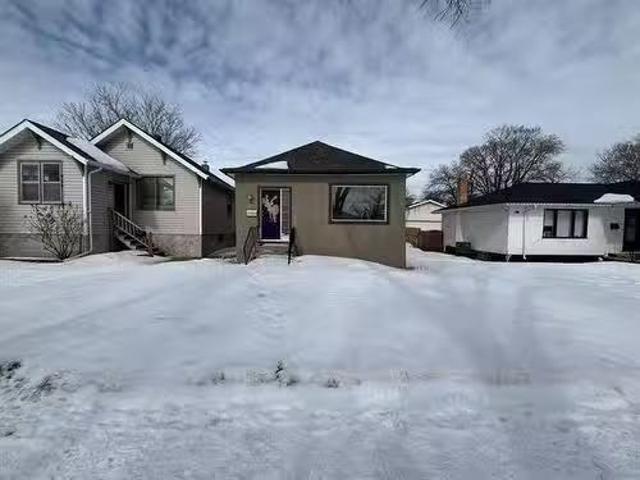 House for sale in East St. Paul, Manitoba
