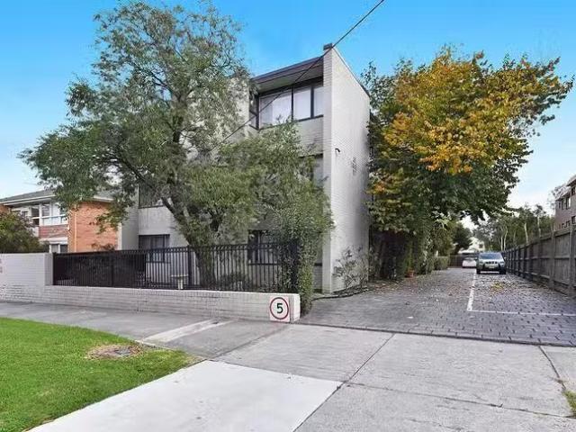 House for rent in Essendon, Victoria
