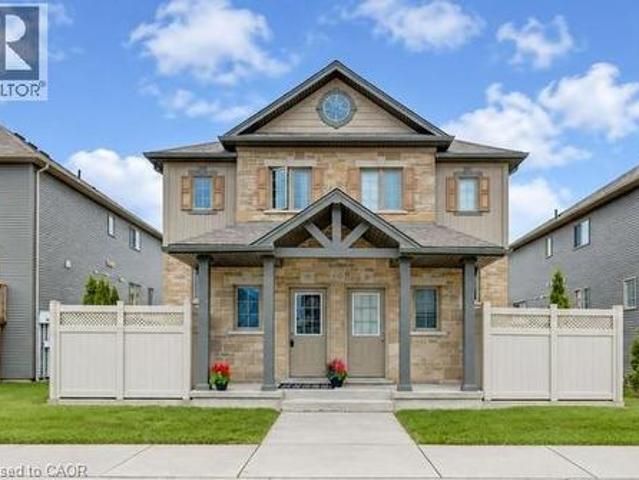 Townhouse for sale in Highland West, Kitchener