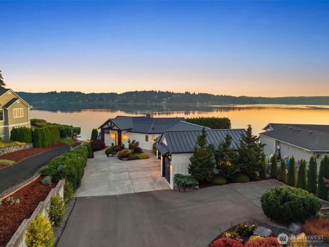 House for sale in Fox Island, Pierce County