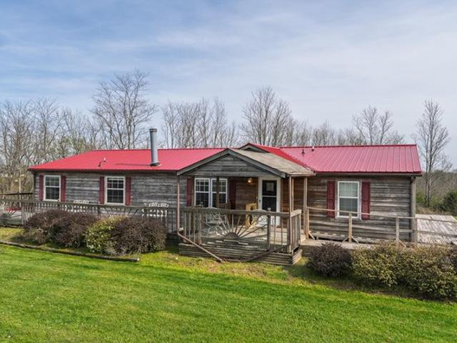 House for sale in Williamstown, Kentucky