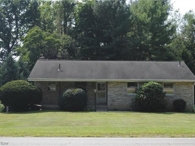 House for sale in Magnolia, Ohio
