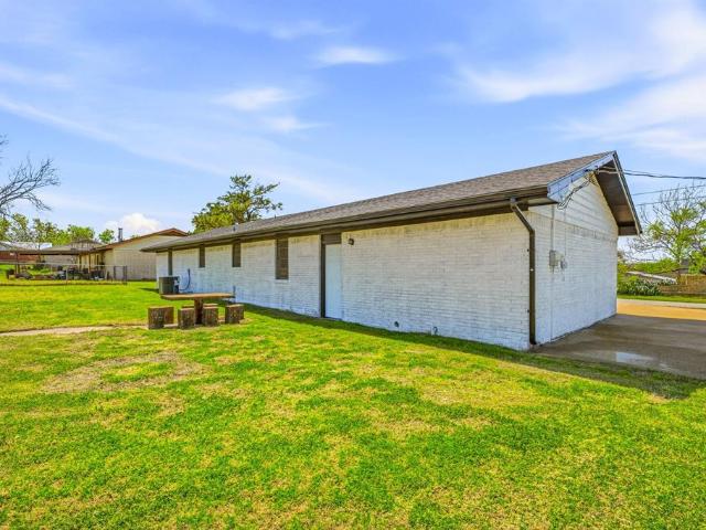 House for sale in Hamilton, Texas