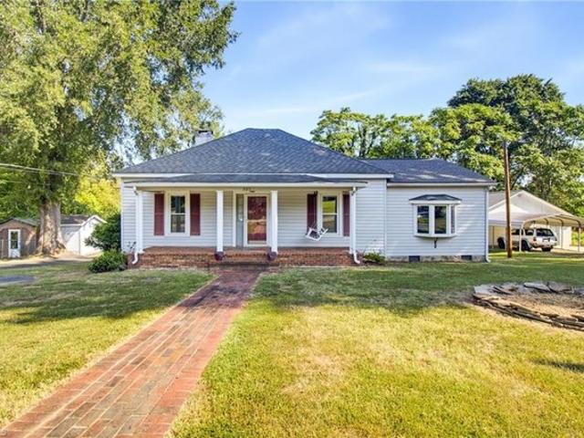 House for sale in Leaksville, Eden