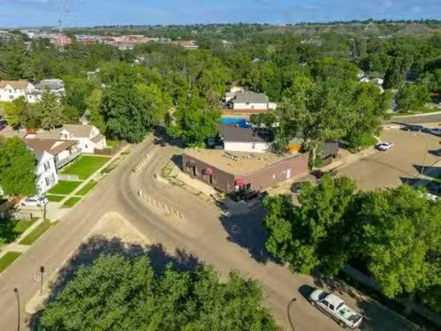 House for sale in Medicine Hat, Alberta
