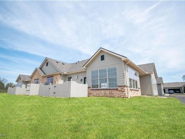 Condo for sale in Poland, Ohio