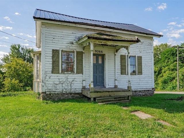 House for sale in Niagara, New York