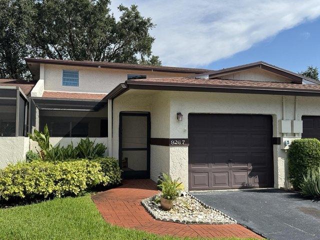 Townhouse for sale in Tamarac, Broward County
