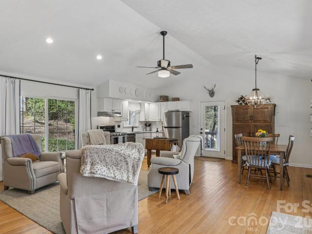 House for sale in Saluda, North Carolina