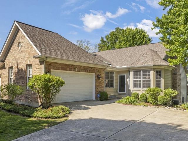 Townhouse for sale in Geneva, Illinois