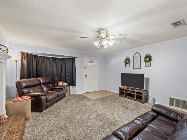House for sale in Hewitt, McLennan County