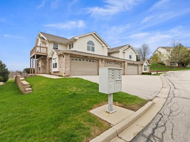 Condo for sale in Franklin, Wisconsin