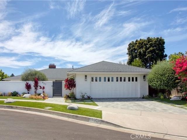 House for sale in Corona Del Mar, California