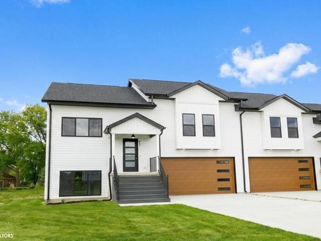House for sale in Burlington, Iowa