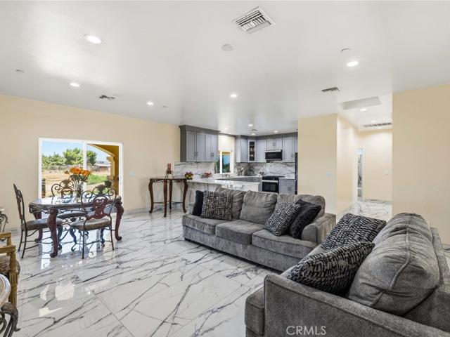 House for sale in Littlerock, California