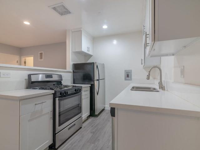 Apartment for rent in Santa Monica, California