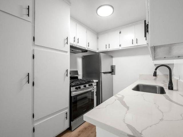 Apartment for rent in Santa Monica, California