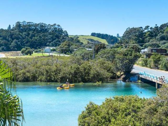 House for sale in Matapouri, Northland