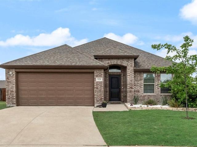House for sale in Fate, Texas