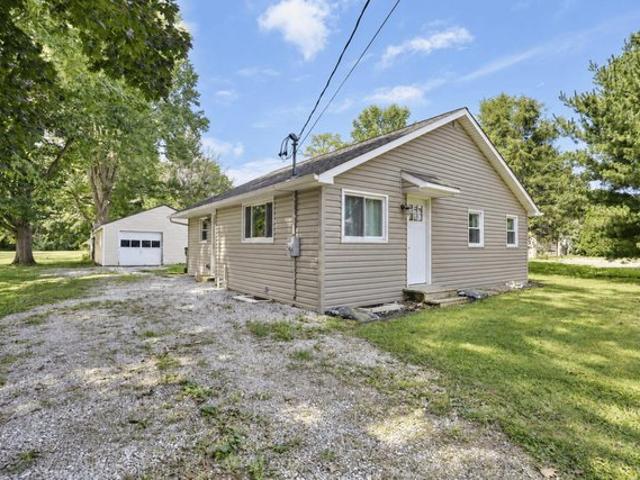House for sale in Etna, Licking County
