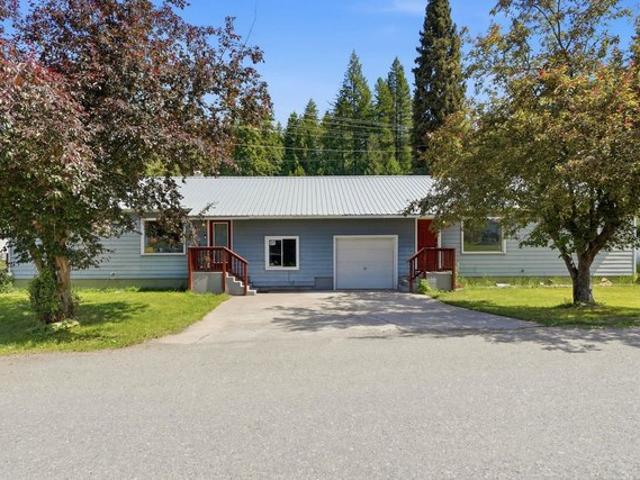 House for sale in Metaline Falls, Washington