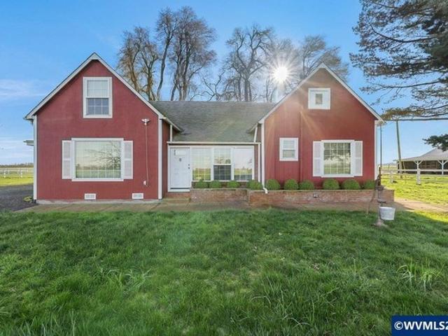 House for sale in Oregonia