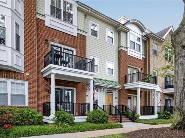 Townhouse for sale in Virginia