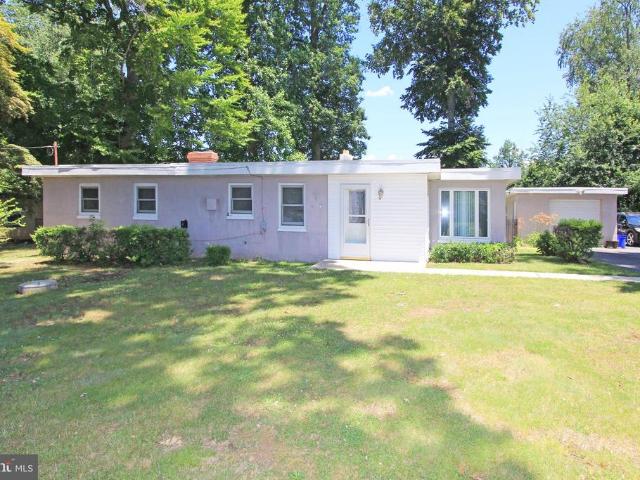 House for sale in Twin Oaks, Upper Chichester Township