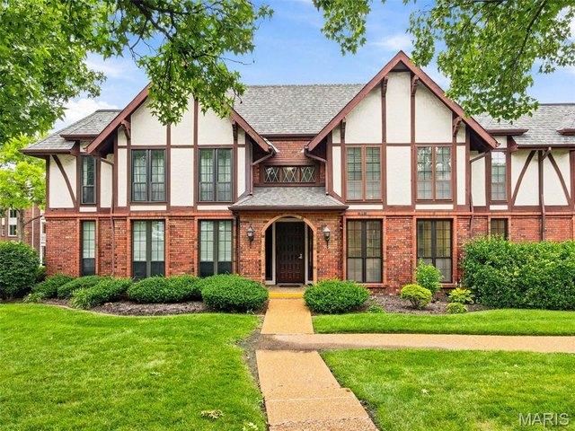 Condo for sale in Ballwin, Missouri