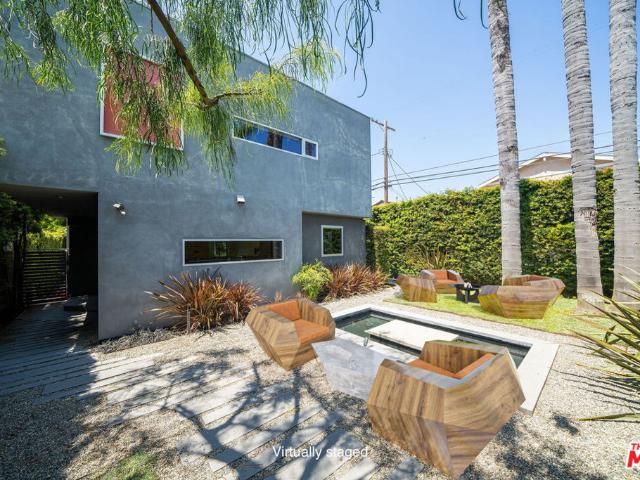 Property for rent in Canoga Park, California
