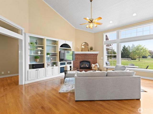 House for sale in Washington