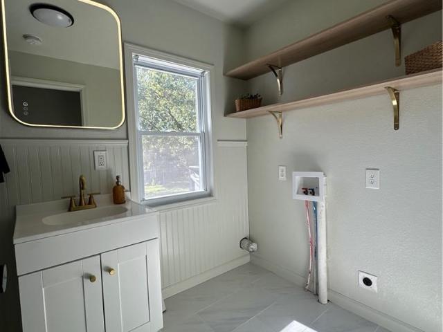 House for sale in Independence, Jackson County