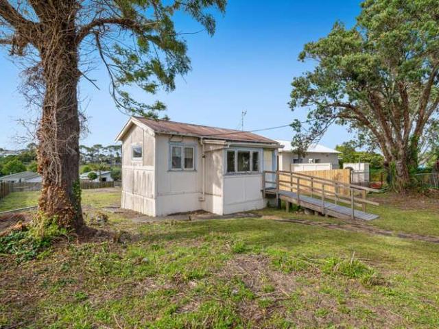 Land for sale in Whangaparaoa
