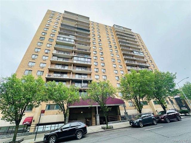 Condo for sale in Queens, Arverne