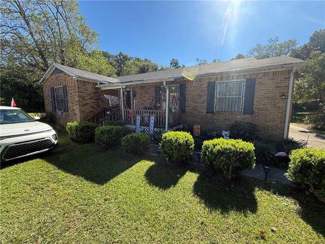 House for sale in Mobile County Commission District 1, Chickasaw